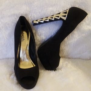 Black and Gold Peep-Toe Pumps